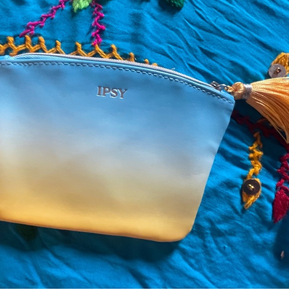 Blue ombré Ipsy cosmetic bag. Approximately 5 x 6“. Excellent condition. - Picture 3 of 9